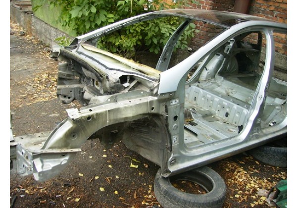 кузов, частини Peugeot 407 SW,пороги, стійки кузовні,лонжерони